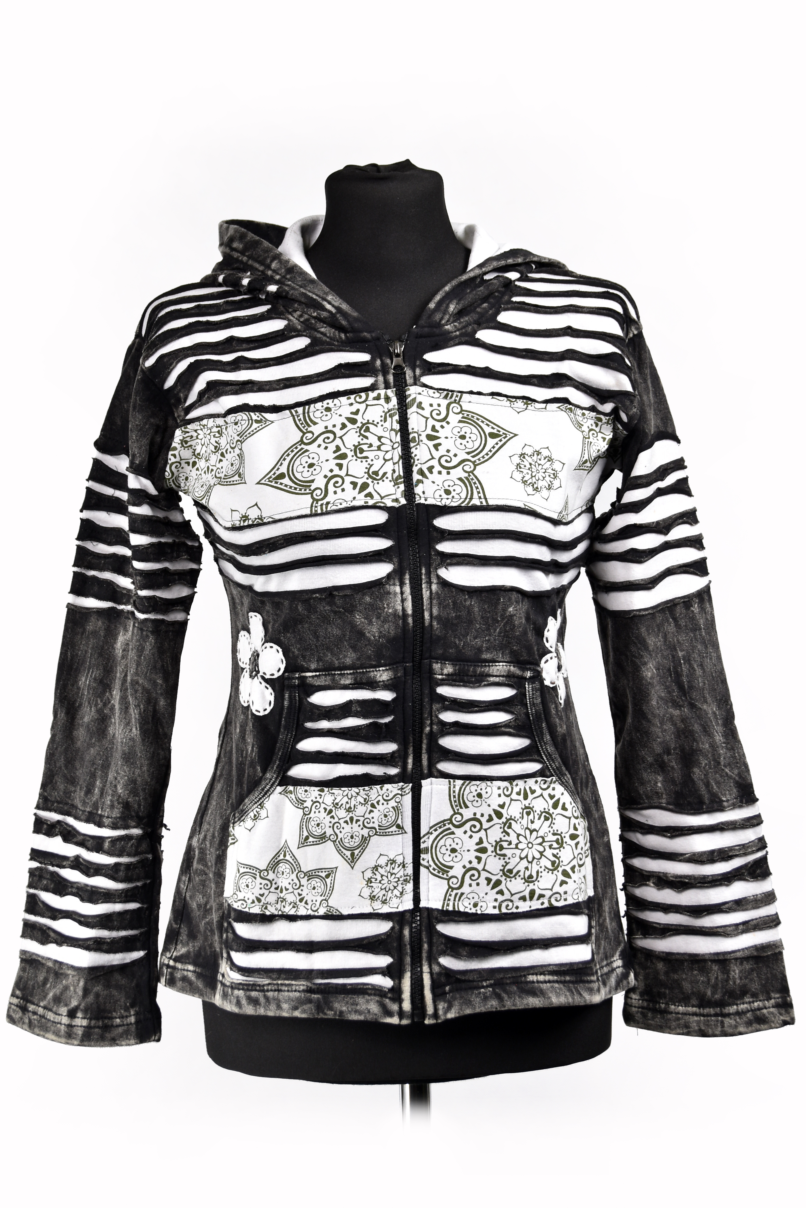 bluza z nacięciami